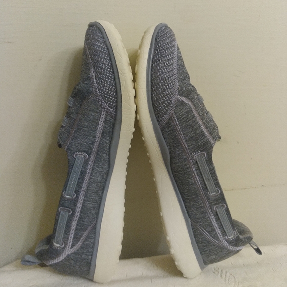 Womens SKETCHERS Gray Slip-On  Shoes Size 7.5 - Picture 3 of 16